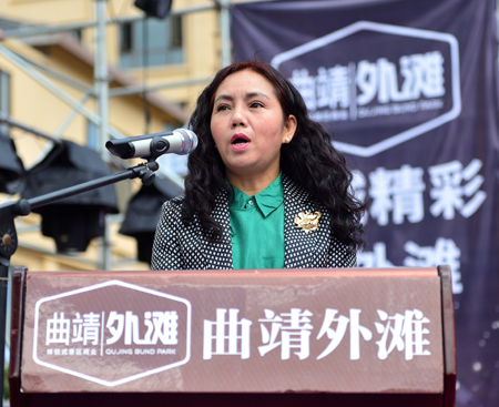 4 市委宣传部常务副部长付尔华主持开幕式s.jpg